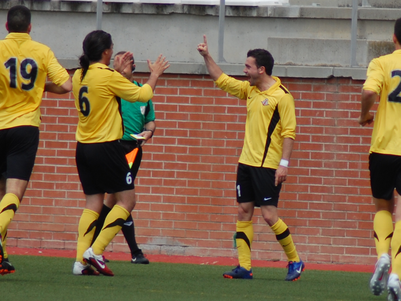Soler celebra el gol que donaria la victòria al seu equip. FOTO: Jordi de Planell.